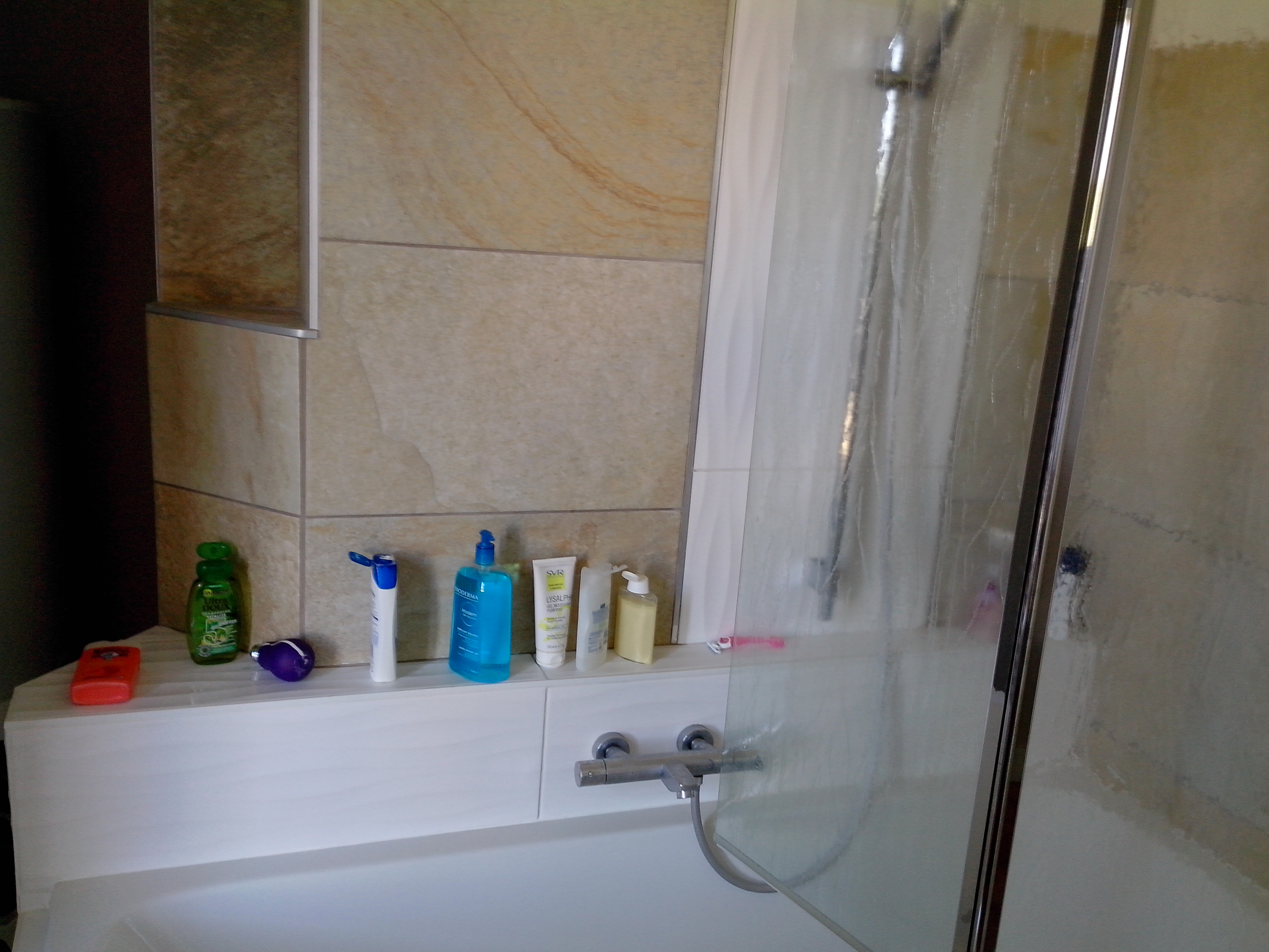 Salle de Bains rénovation Bonnétable clé en main baignoire d'angle et douche 12