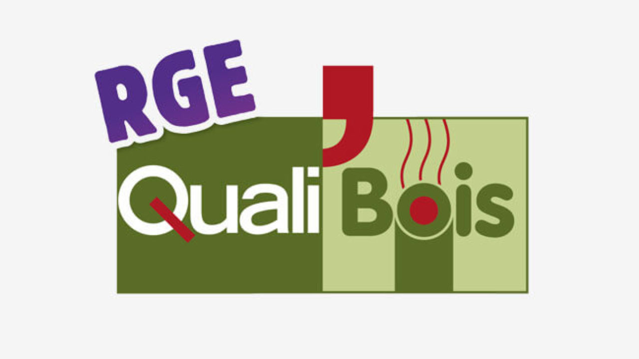 RGE Qualibois : Notre expertise s'étend également aux systèmes de chauffage au bois, garantissant des installations performantes et respectueuses de l'environnement.